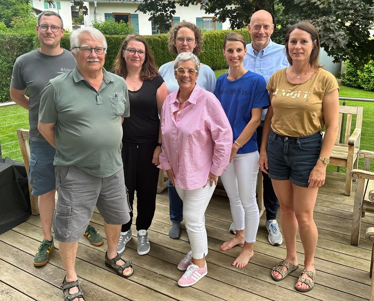 gruppenfoto.png